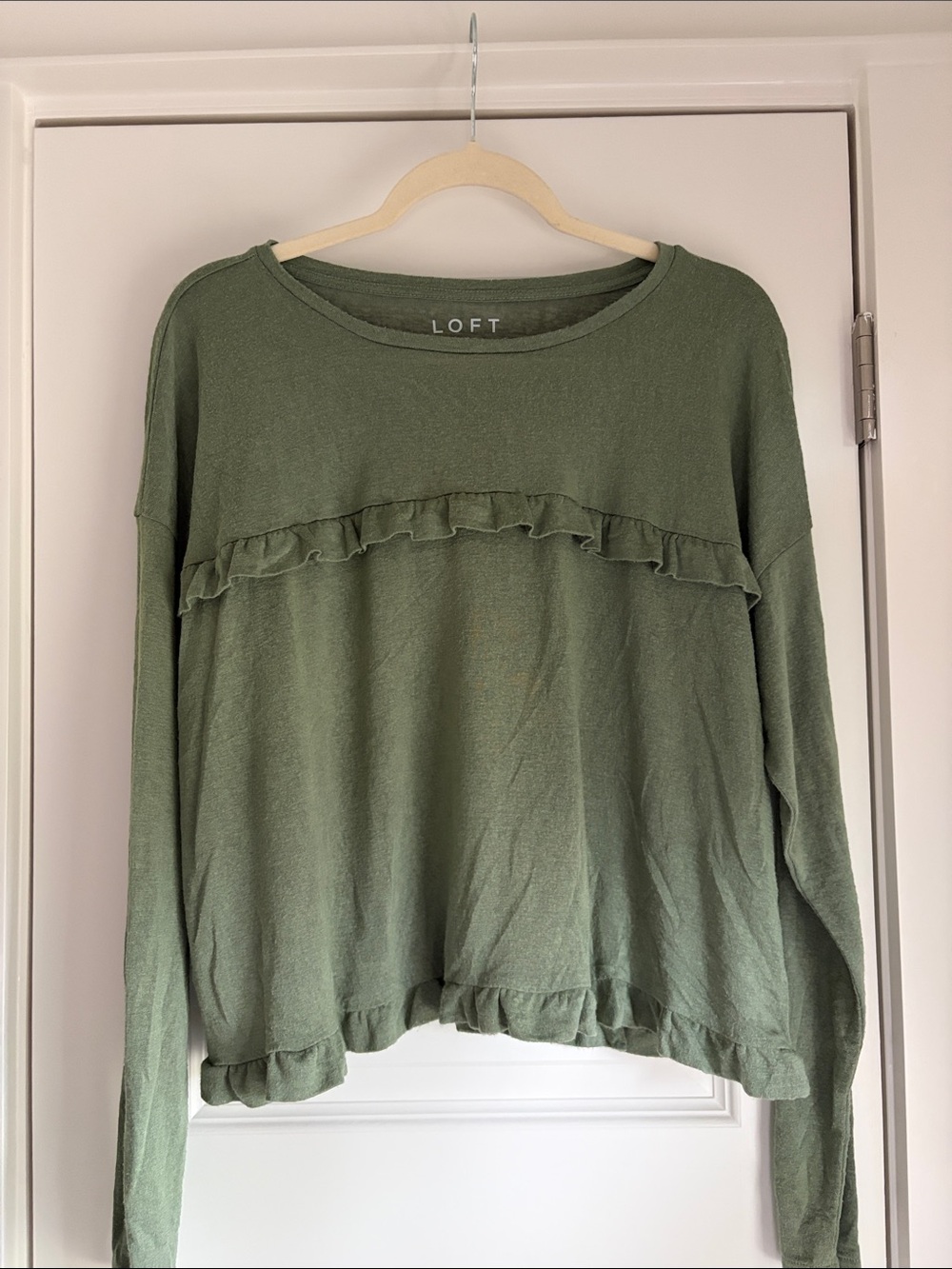 💙 LOFT Olive Ruffle-Trim Long Sleeve Shirt